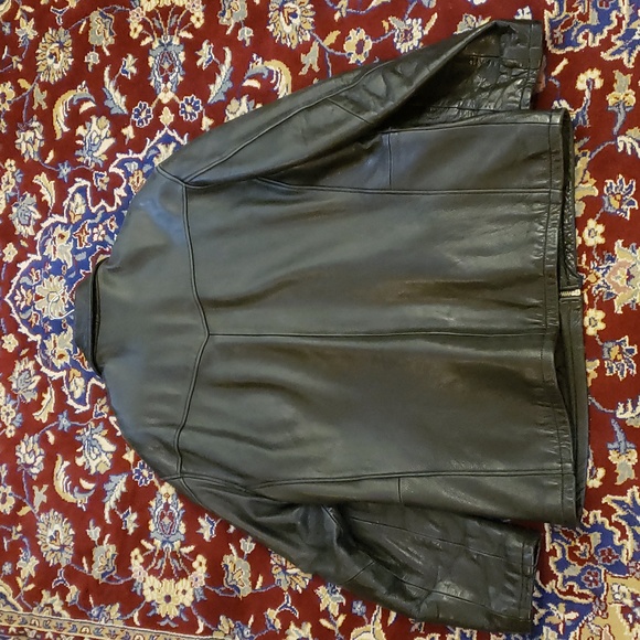 A black stone Ridge leather jacket. Size Large - Picture 4 of 8